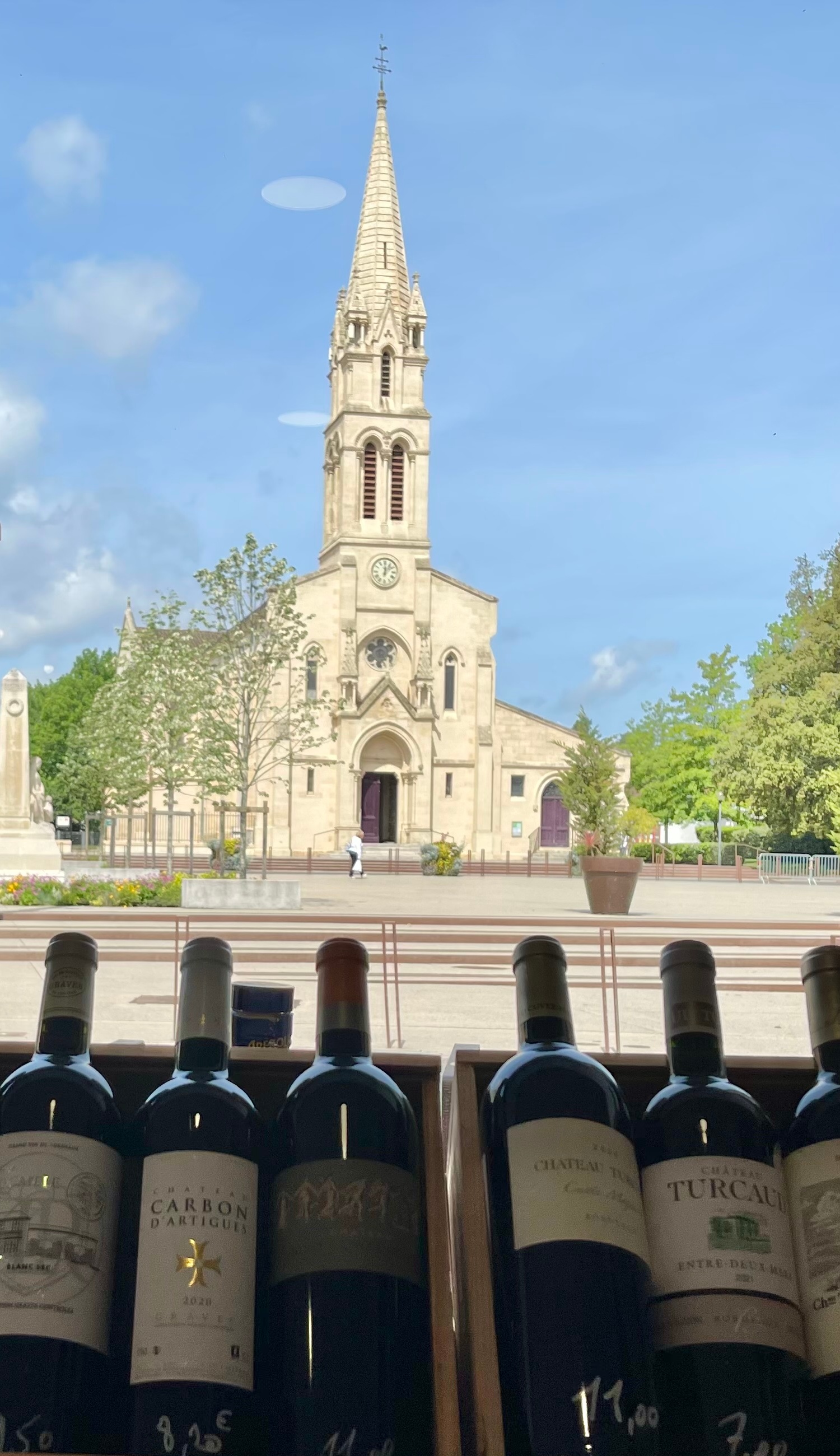 Person using a pen to cross a task off a productivity paper card.